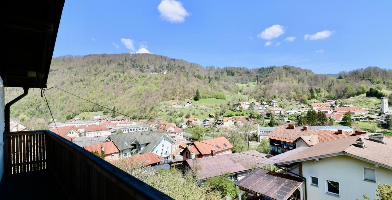 Bergmannhaus Villa Zagorje ob Savi Luaran gambar