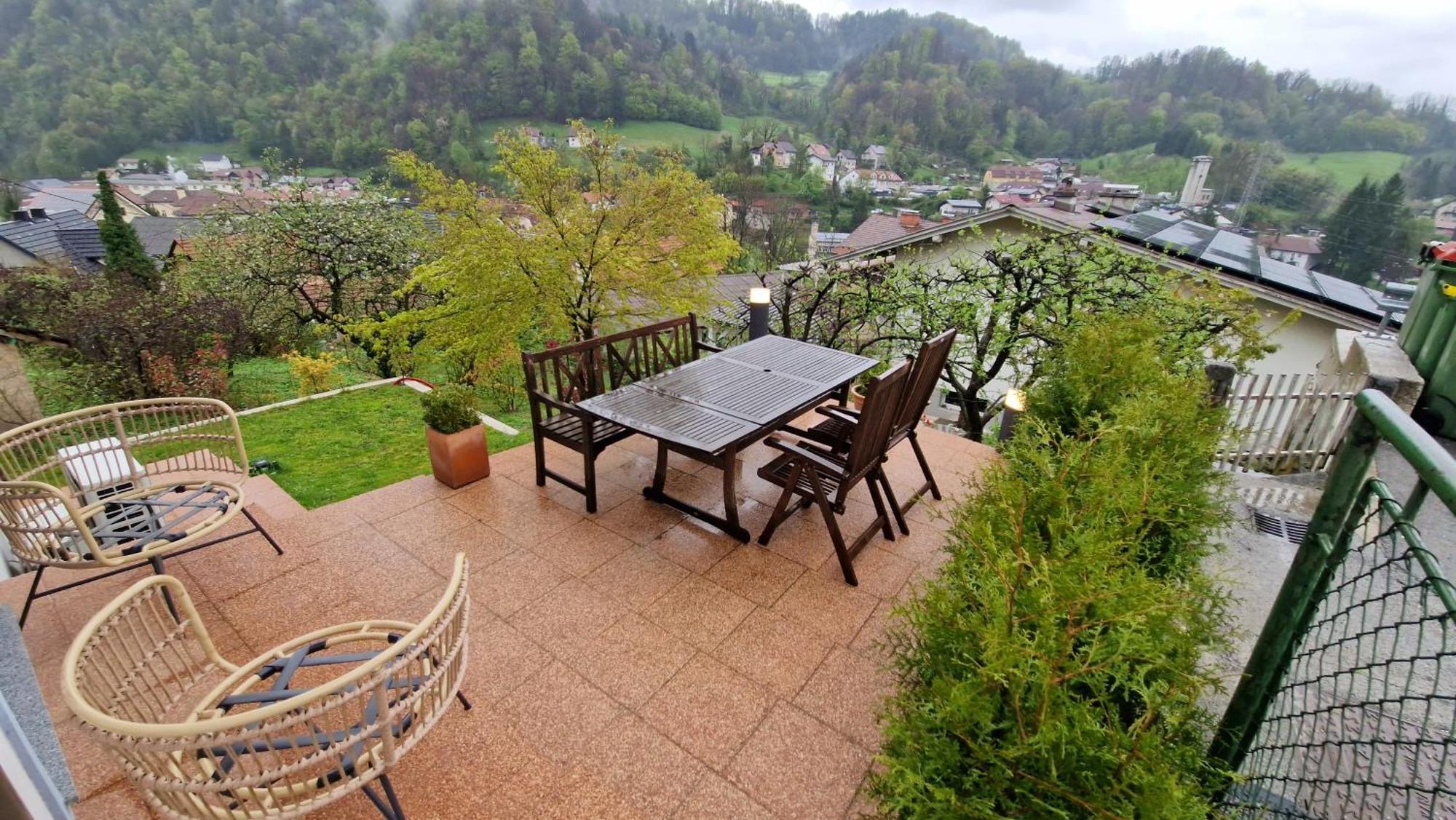 Bergmannhaus Villa Zagorje ob Savi Luaran gambar